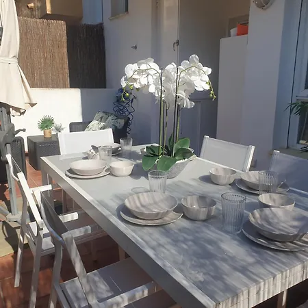 Apartment Retreat